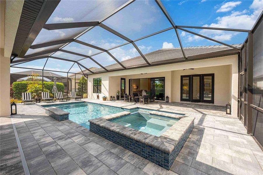 Exterior details and patio area of a home in Gran Place, Venice (Image 26).
