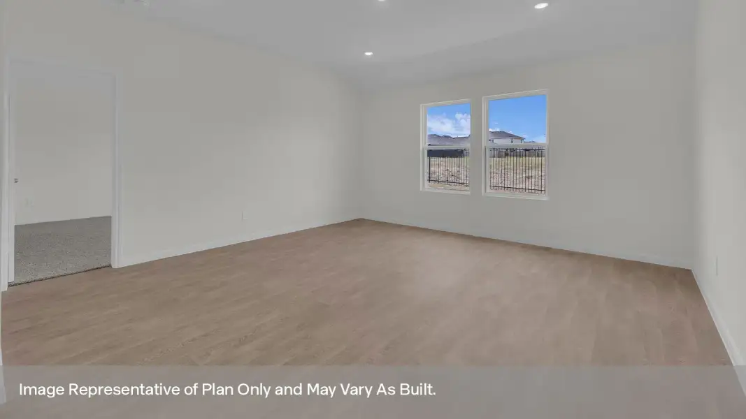 Spacious, unfurnished interior of a new home in Trace, San Marcos (Image 14).