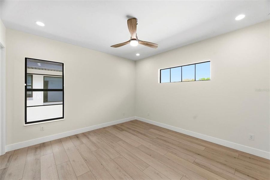 Spacious, unfurnished interior of a new home in , St. Petersburg (Image 48).