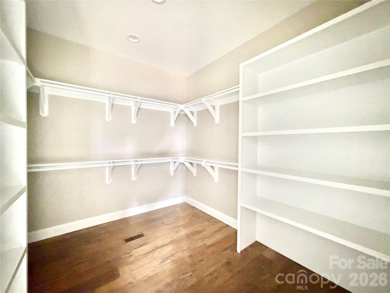Spacious, unfurnished interior of a new home in , Taylorsville (Image 19).