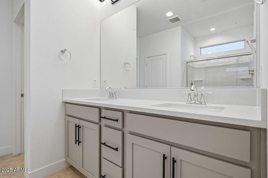 hj-az-phoenix-asante-discovery-quartz-lo hj-az-phoenix-asante-discovery-quartz-lo