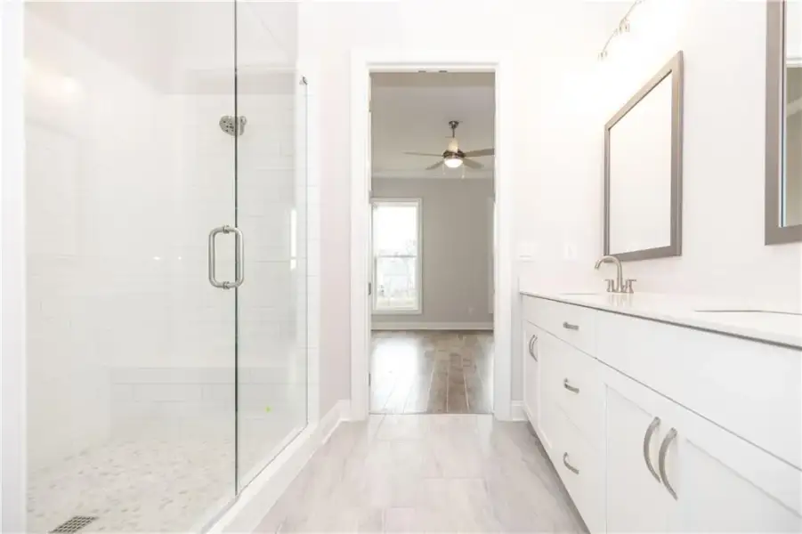 Furnished interior view inside a new home in Aberdeen, Hoschton (Image 47).