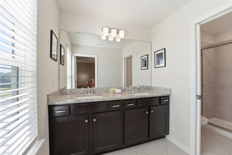 Furnished interior view inside a new home in , Clermont (Image 35).