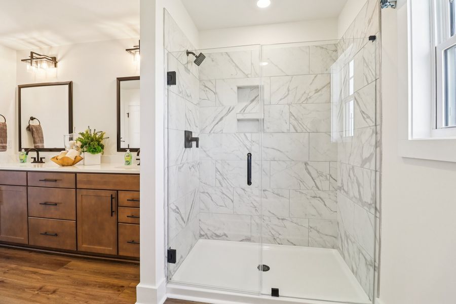 Representative furnished interior of a home built from the Bradley II by Great Southern Homes in Sedona, Greenville (Image 123).