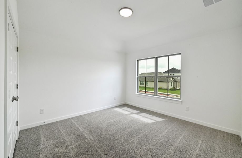 Spacious, unfurnished interior of a new home in Prairie Winds, Hutto (Image 32).