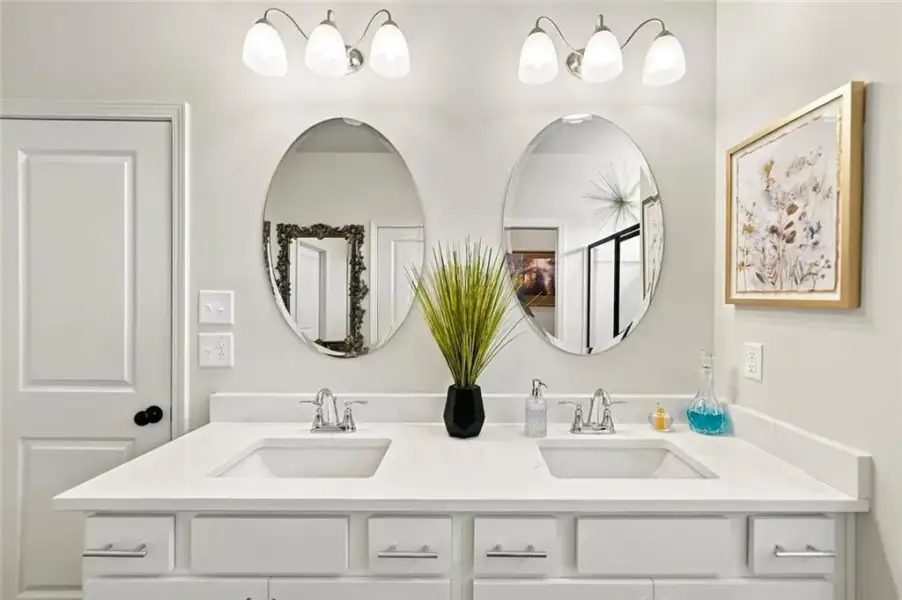 Furnished interior view inside a new home in , Jasper (Image 50).