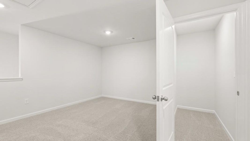 Spacious, unfurnished interior of a new home in Falcon Landing, Gainesville (Image 23). Spacious, unfurnished interior of a new home in Falcon Landing, Gainesville (Image 23).