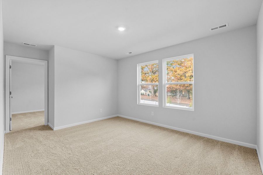 Spacious, unfurnished interior of a new home in Hanes Lake, Winston-Salem (Image 31). Spacious, unfurnished interior of a new home in Hanes Lake, Winston-Salem (Image 31).
