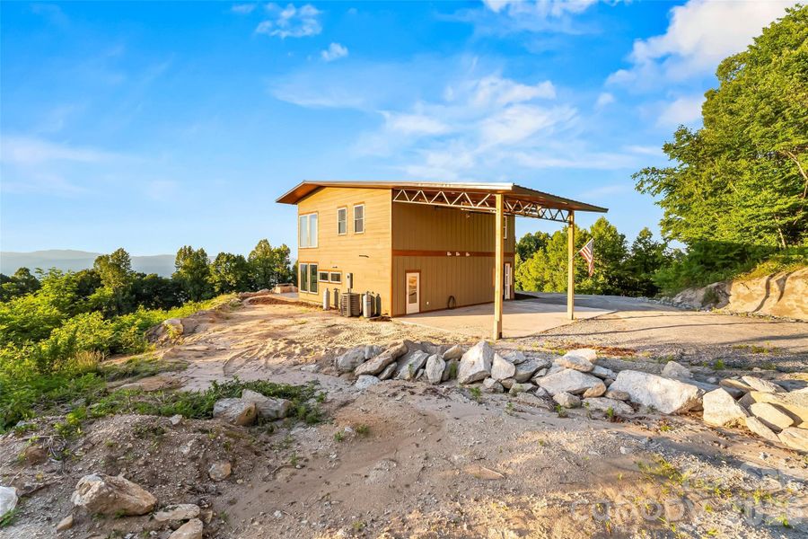 Image 42 of a home in .