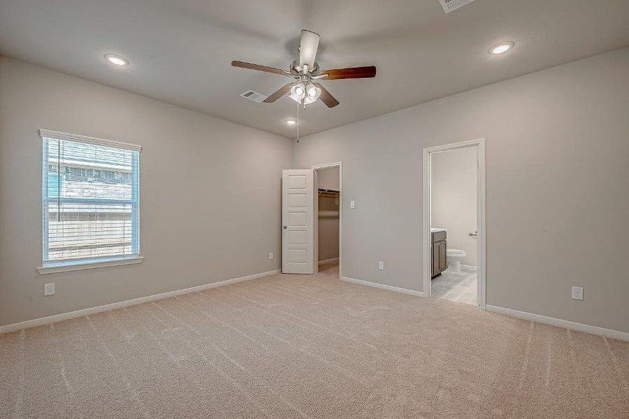 Spacious, unfurnished interior of a new home in Cypress Green, Hockley (Image 36).