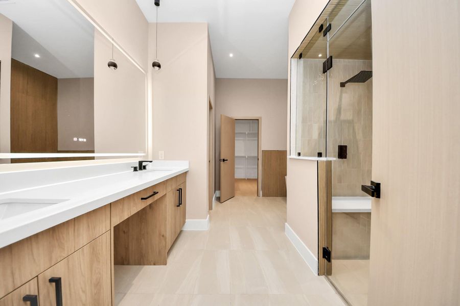 Furnished interior view inside a new home in , Houston (Image 23). Furnished interior view inside a new home in , Houston (Image 23).