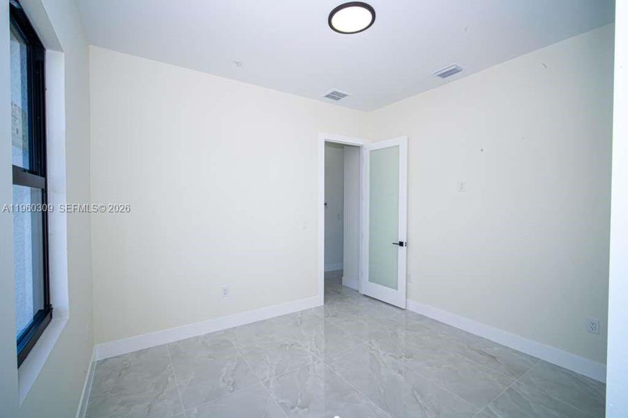 Spacious, unfurnished interior of a new home in , Lehigh Acres (Image 26).