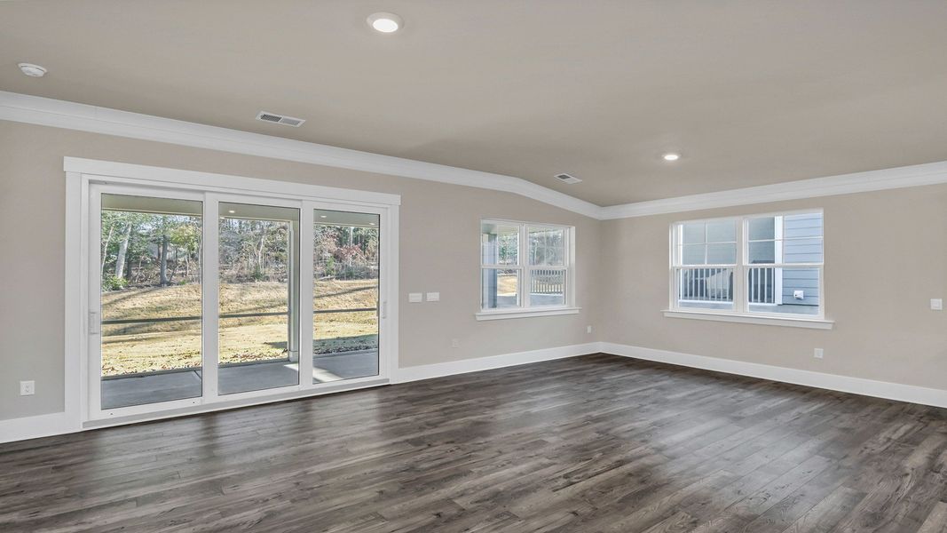 Spacious, unfurnished interior of a new home in Cross Creek, Lexington (Image 16). Spacious, unfurnished interior of a new home in Cross Creek, Lexington (Image 16).