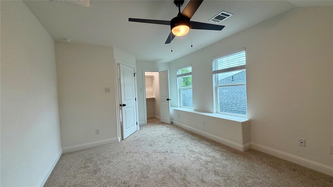Secondary bedroom