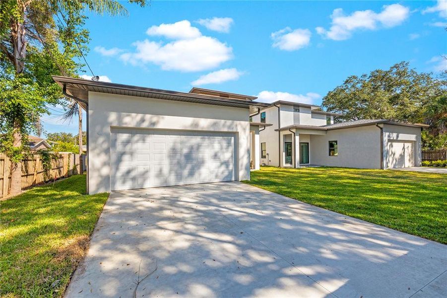 Exterior details and patio area of a home in , Gulfport (Image 30).