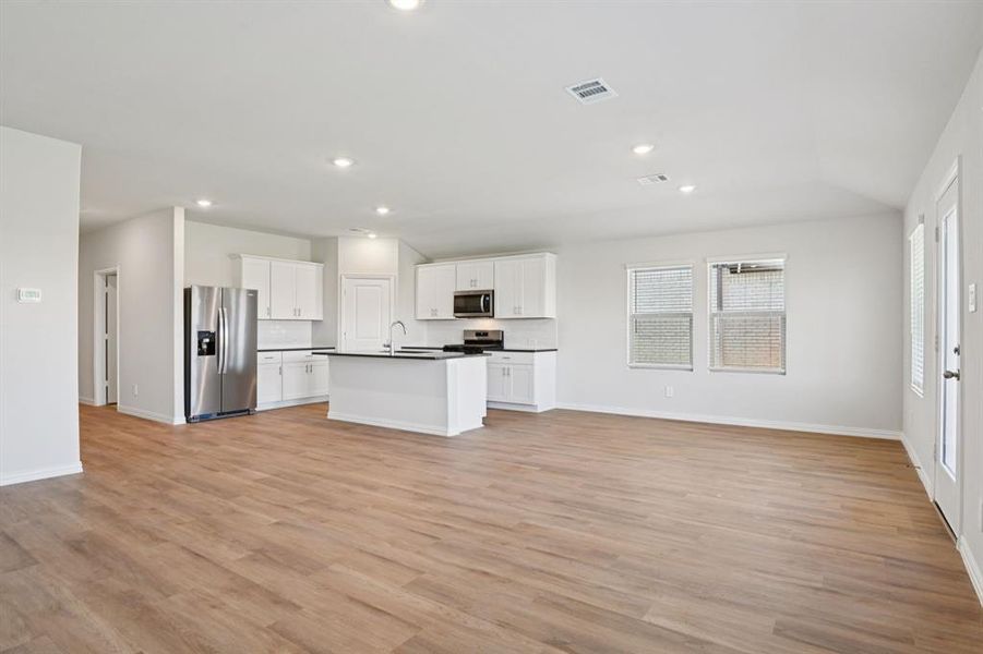 Spacious, unfurnished interior of a new home in Lakehaven - Signature Series, Farmersville (Image 26). Spacious, unfurnished interior of a new home in Lakehaven - Signature Series, Farmersville (Image 26).