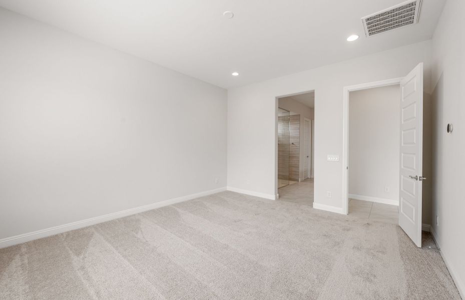 Spacious, unfurnished interior of a new home in Artisan at Asante, Surprise (Image 26).