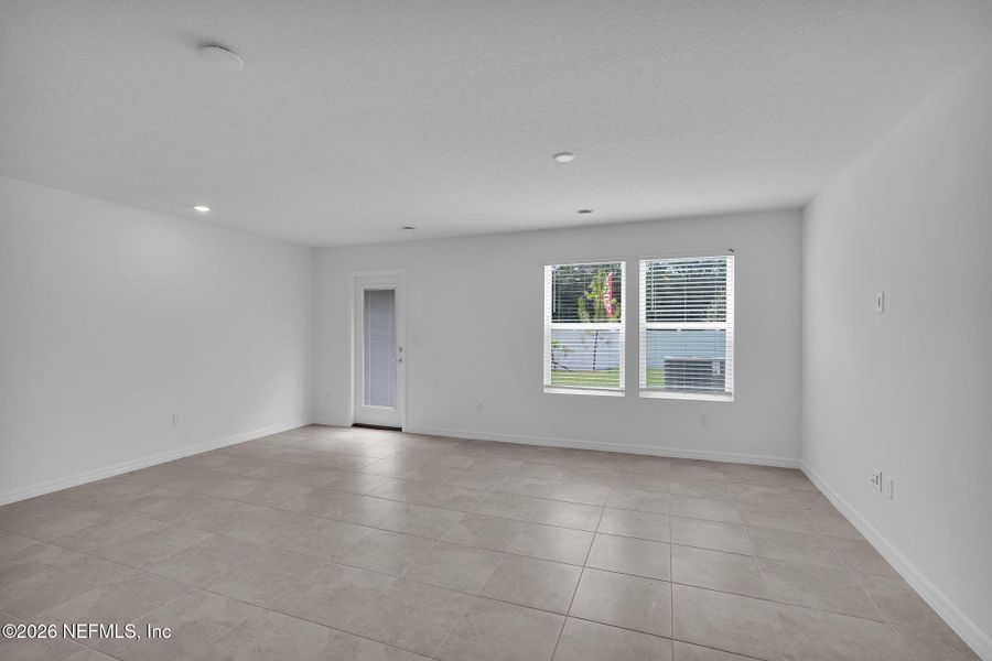 Spacious, unfurnished interior of a new home in , Jacksonville (Image 14).