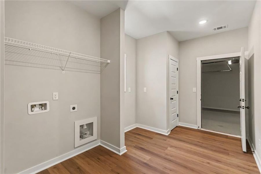 Spacious, unfurnished interior of a new home in , Waco (Image 25).