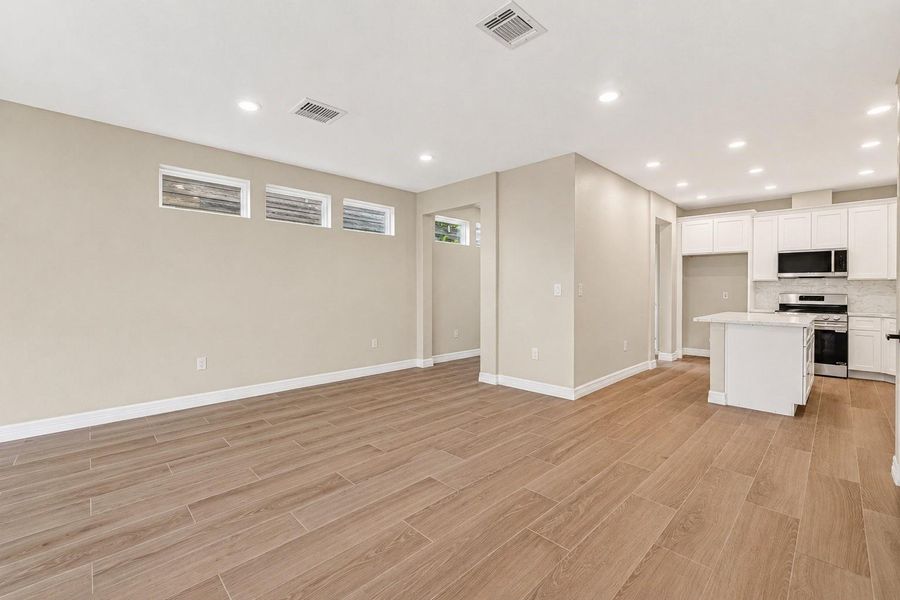 Spacious, unfurnished interior of a new home in , Houston (Image 36). Spacious, unfurnished interior of a new home in , Houston (Image 36).
