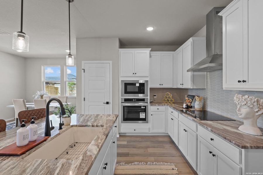 Furnished interior view inside a new home in Hannah Heights, Seguin (Image 20).