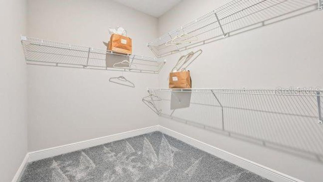 Spacious, unfurnished interior of a new home in , Venice (Image 18).