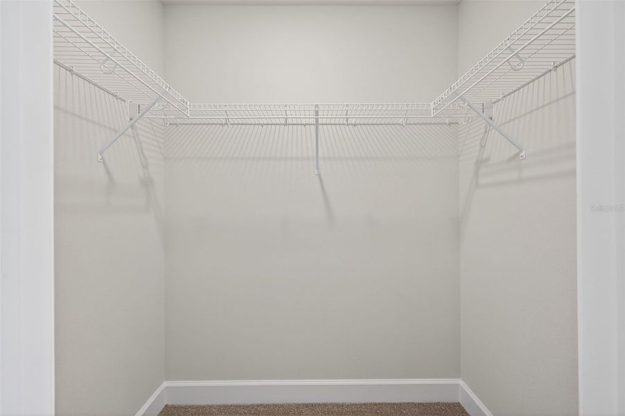 Spacious, unfurnished interior of a new home in Hill Country Estates, Dade City (Image 32).