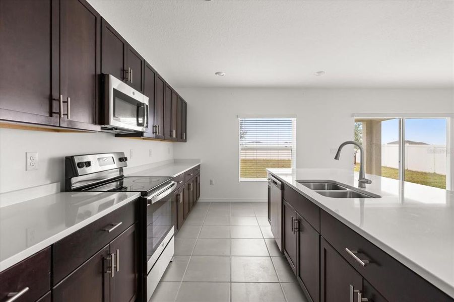 Furnished interior view inside a new home in Parkside at Cherry Lake, Groveland (Image 11). Furnished interior view inside a new home in Parkside at Cherry Lake, Groveland (Image 11).