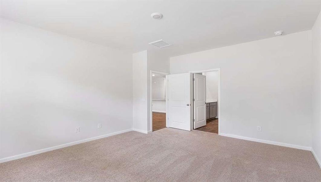Spacious, unfurnished interior of a new home in Sherwood Manor, South Fulton (Image 16). Spacious, unfurnished interior of a new home in Sherwood Manor, South Fulton (Image 16).