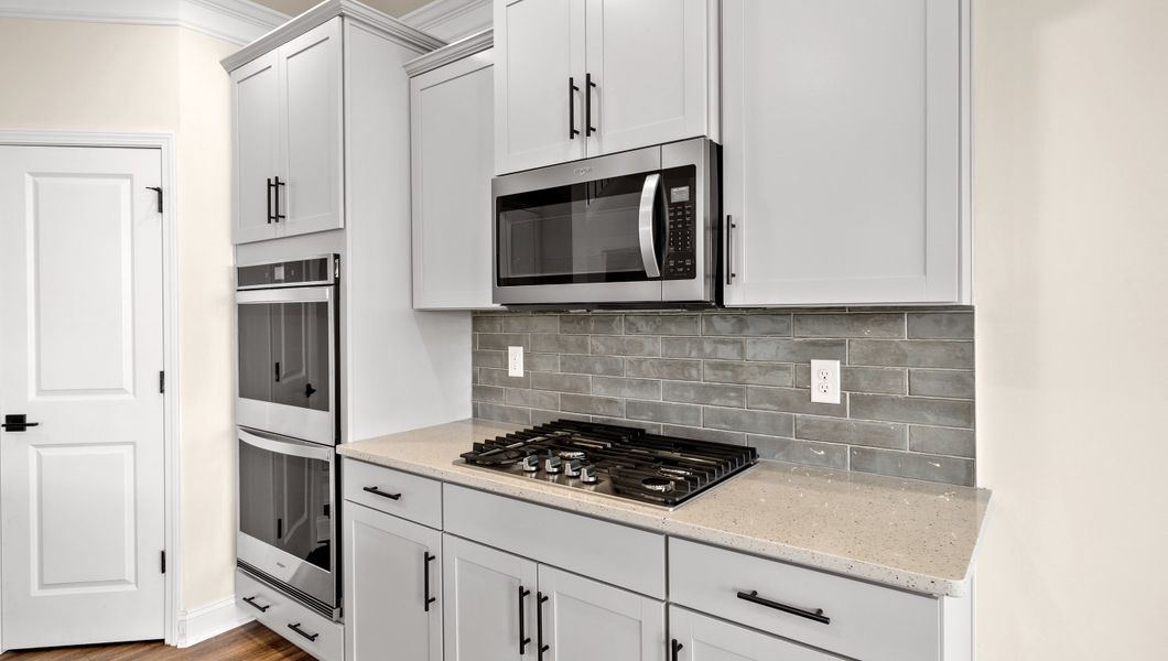 Furnished interior view inside a new home in Williams Ridge, Woodruff (Image 10).