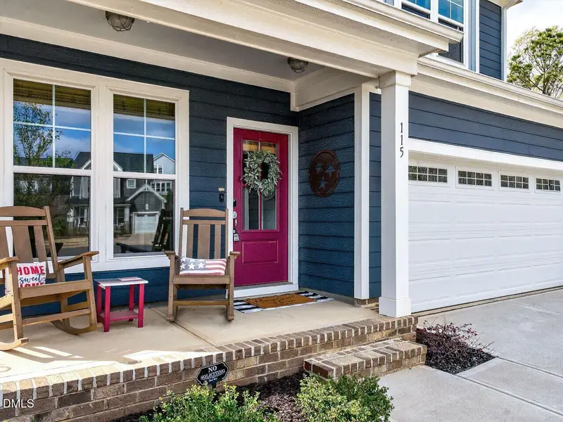 003-1280x960-front-porch