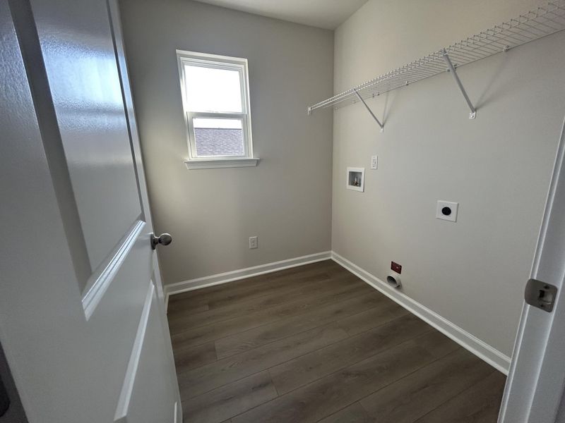 Spacious, unfurnished interior of a new home in , Ravenel (Image 25).