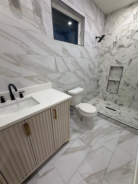 Furnished interior view inside a new home in , Dallas (Image 3).