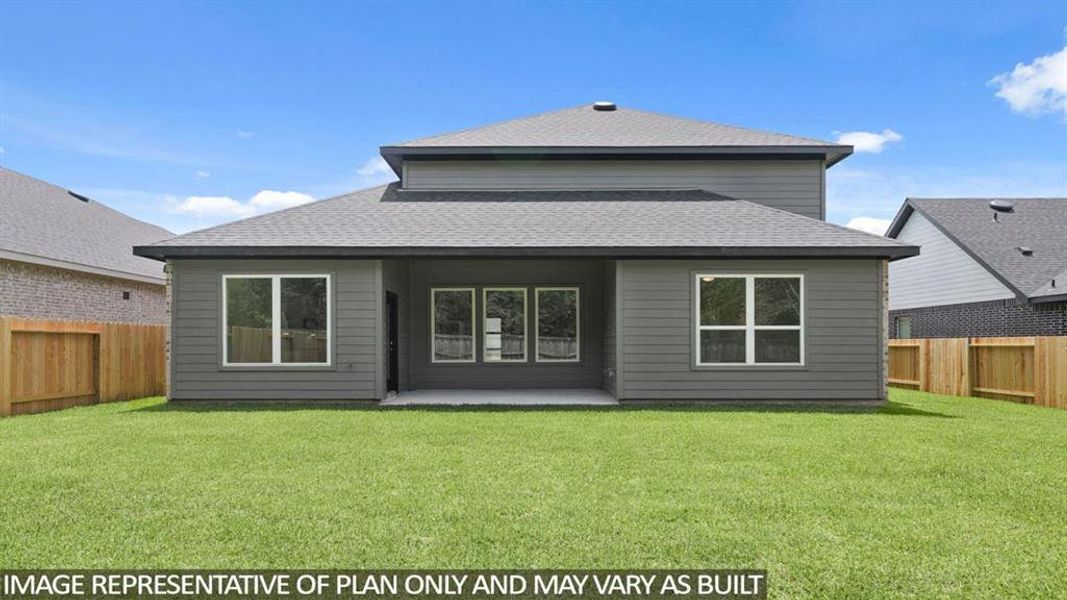 Front exterior of a new home in Silverthorne, Conroe, TX, highlighting curb appeal (Image 2).
