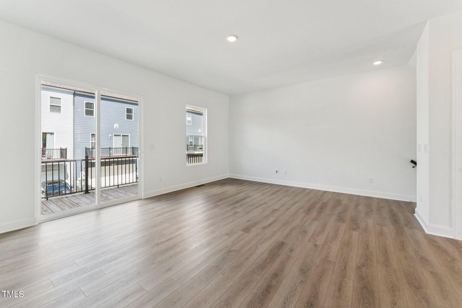 9-web-or-mls-DSC09264 9-web-or-mls-DSC09264