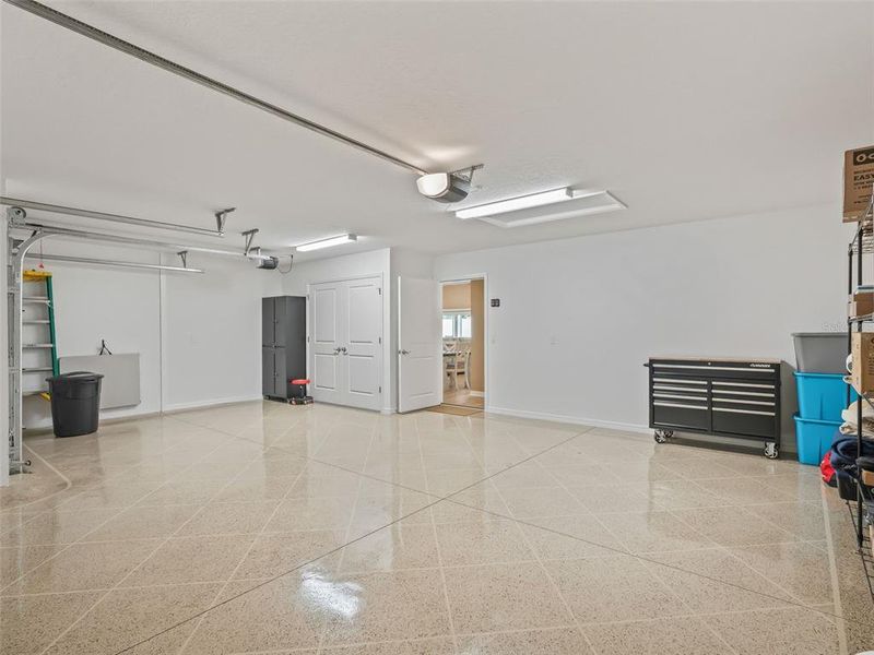 Spacious, unfurnished interior of a new home in , The Villages (Image 23).