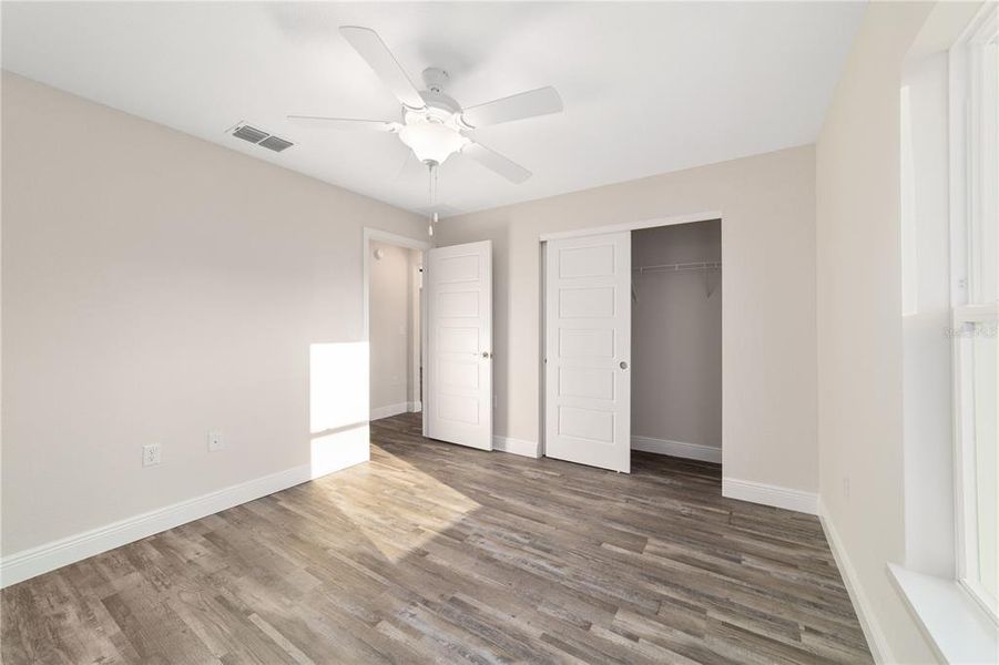 Spacious, unfurnished interior of a new home in , Ocala (Image 32).