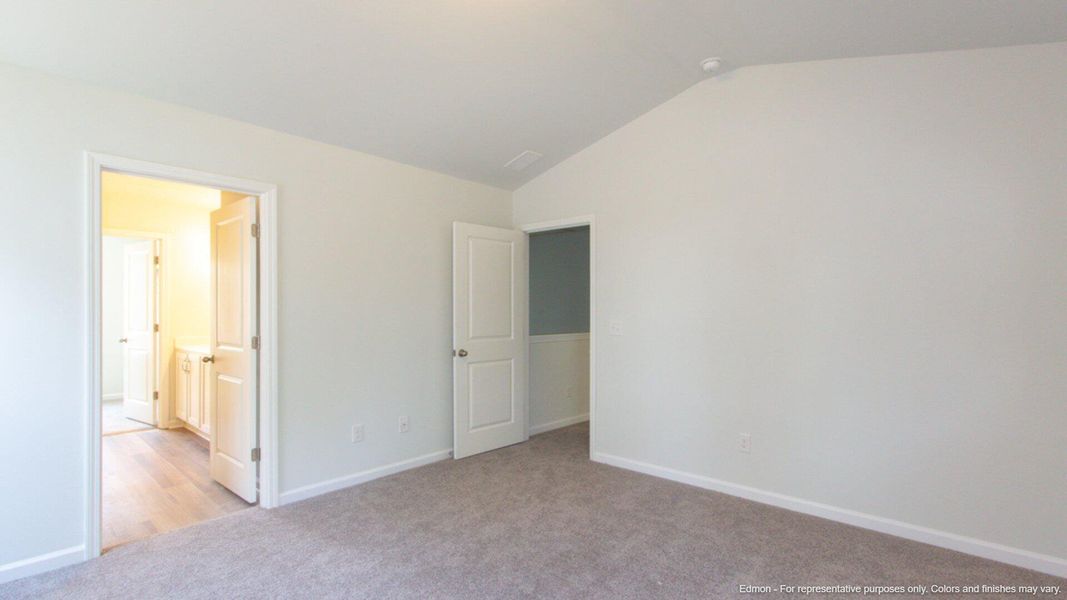 Spacious, unfurnished interior of a new home in Carolina Groves, Moncks Corner (Image 22).