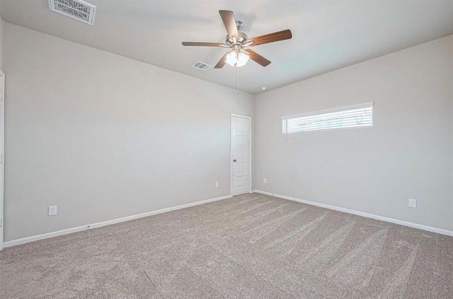 Spacious, unfurnished interior of a new home in , Dayton (Image 14).