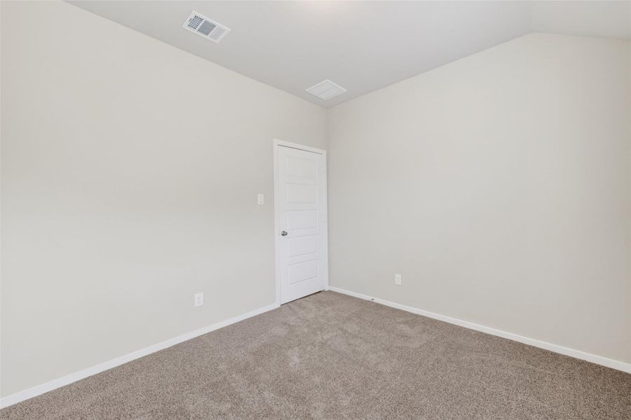Spacious, unfurnished interior of a new home in Sunterra, Katy (Image 21).