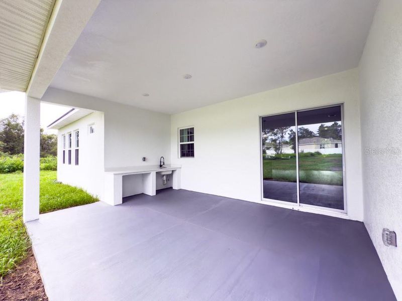 Spacious, unfurnished interior of a new home in , Ocala (Image 27).