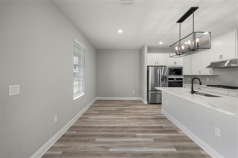 Spacious, unfurnished interior of a new home in , Kissimmee (Image 6).