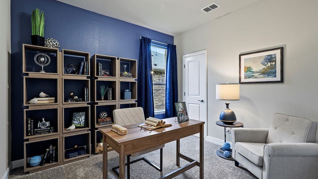 Furnished interior view inside a new home in Trails of Elizabeth Creek, Fort Worth (Image 29). Furnished interior view inside a new home in Trails of Elizabeth Creek, Fort Worth (Image 29).
