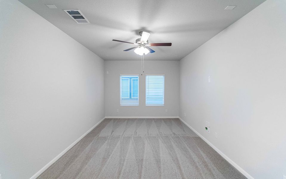 Spacious, unfurnished interior of a new home in Sunset Oaks, Maxwell (Image 10).
