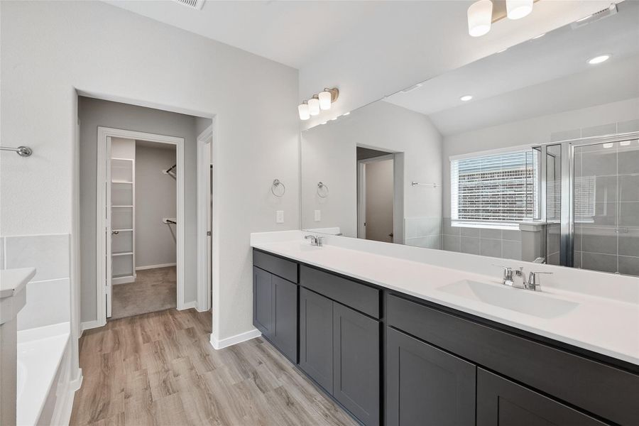 Furnished interior view inside a new home in Rollingbrook Estates, Baytown (Image 20).