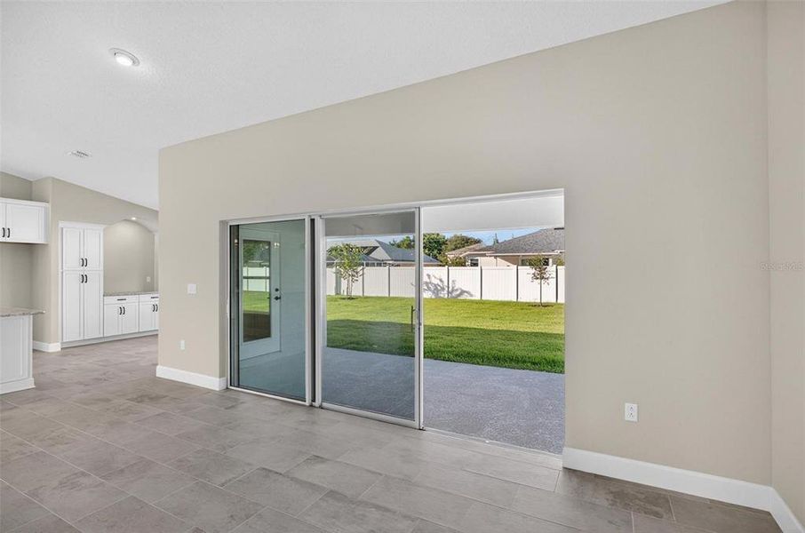 Spacious, unfurnished interior of a new home in , Palm Coast (Image 33).