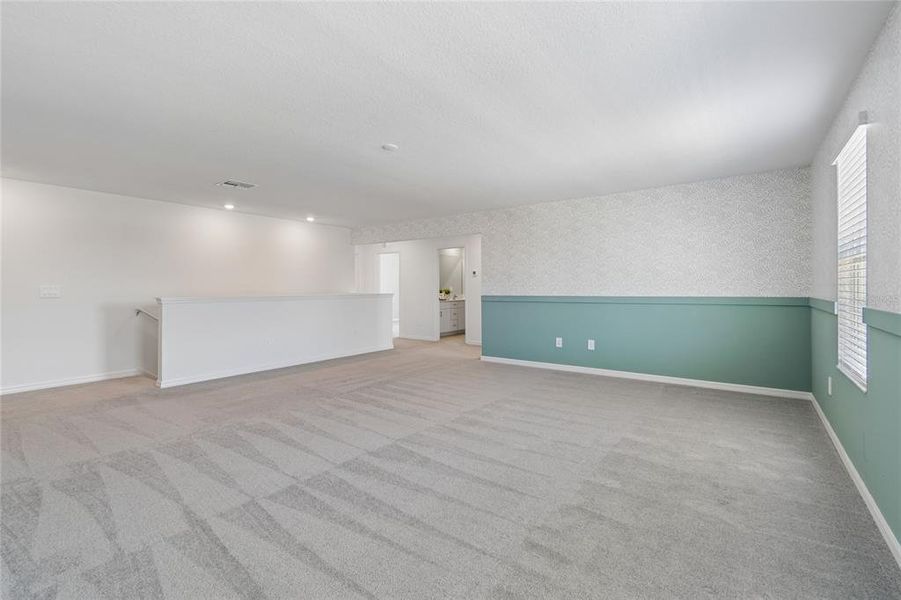 Spacious, unfurnished interior of a new home in , Land O' Lakes (Image 38).