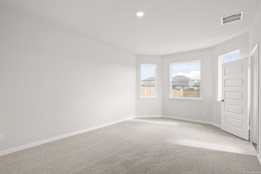 Spacious, unfurnished interior of a new home in Abbott Place, St. Hedwig (Image 27).
