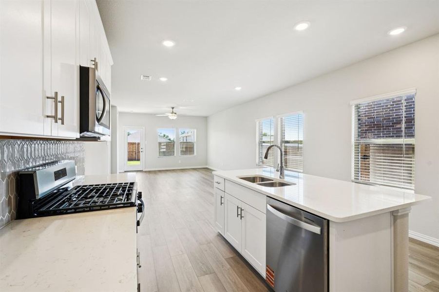 Photo is not of the actual home, but is an inspirational photo of builder’s model home and may depict options, furnishings, and/or decorator features that are not included. Photo is not of the actual home, but is an inspirational photo of builder’s model home and may depict options, furnishings, and/or decorator features that are not included.