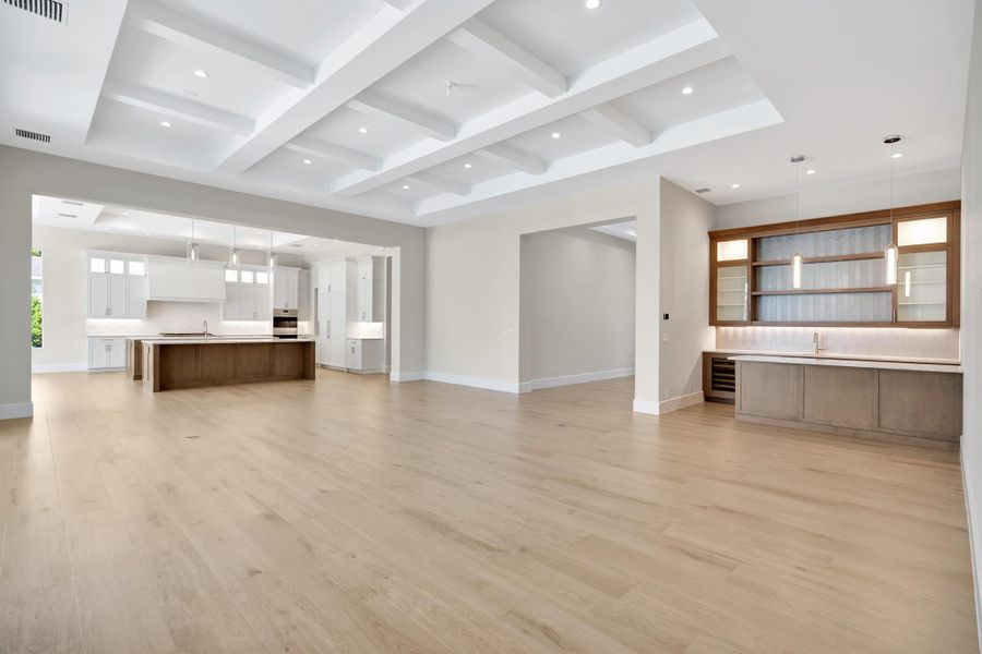 Spacious, unfurnished interior of a new home in , Palm Beach Gardens (Image 50).